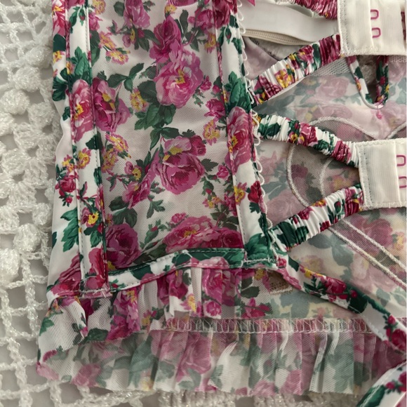 *SOLD* NWT For Love & Lemons Heart Bloom Bustier Top - Picture 4 of 8
